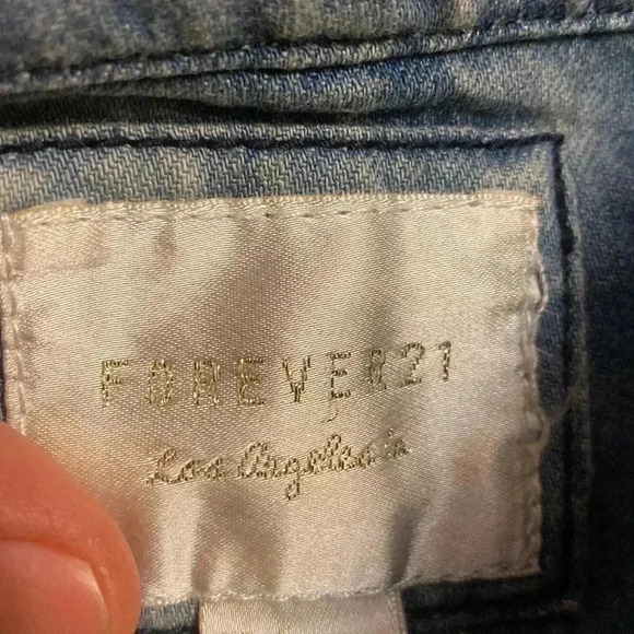 FOREVER 21 GORGEOUS DENIM JEANS WEST JACKET PERFECT  CONDITION - Picture 5 of 6